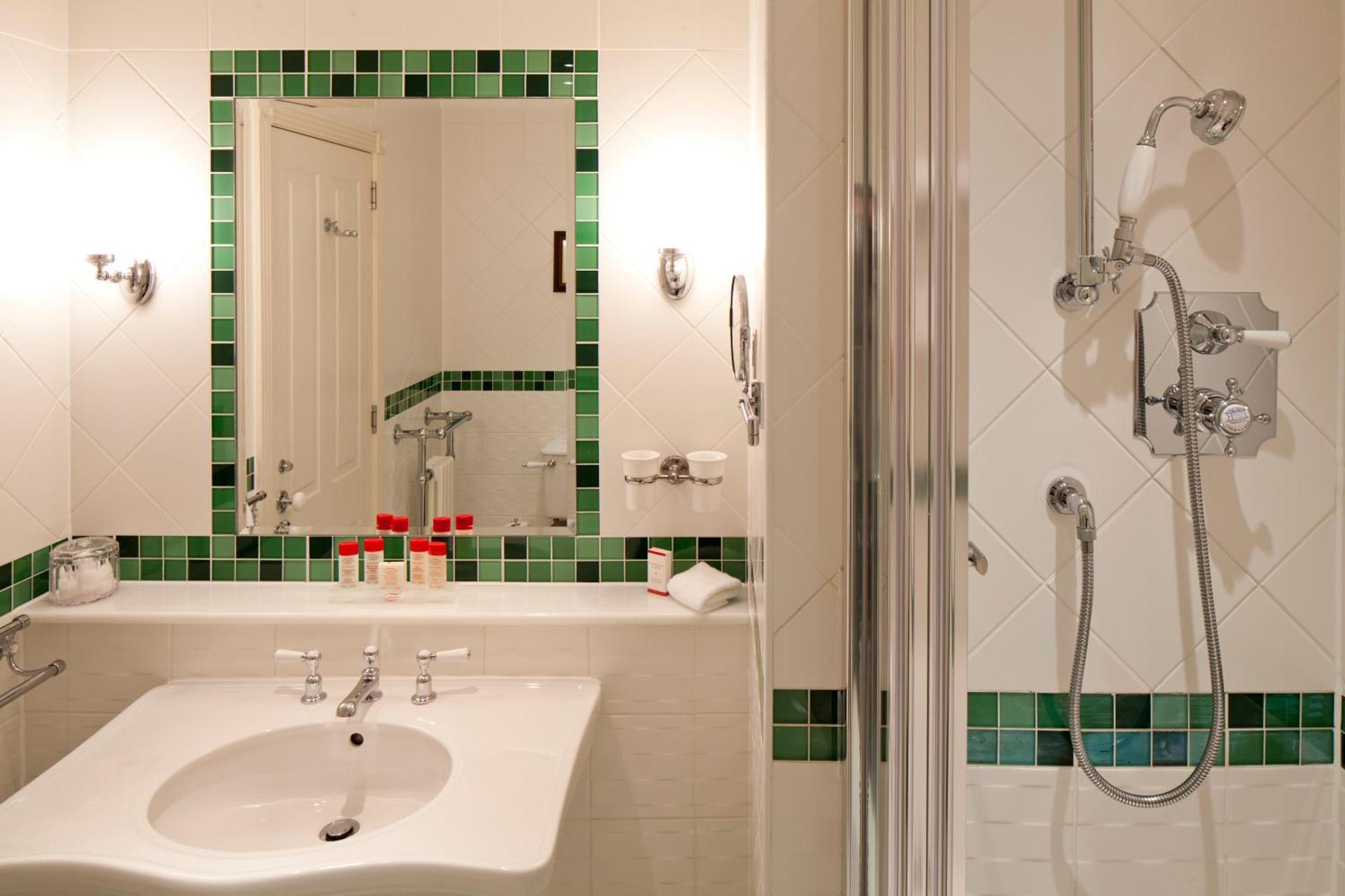 Kilworth House Hotel And Theatre Lutterworth Room photo